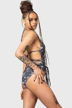 Carica l'immagine nel visualizzatore di Gallery, Killstar Shipwreck Swimsuit
