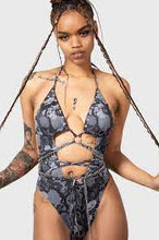 Carica l'immagine nel visualizzatore di Gallery, Killstar Shipwreck Swimsuit
