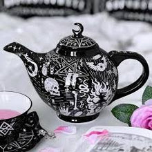 Carica l'immagine nel visualizzatore di Gallery, Killstar Spiritualis teapot

