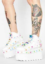 Carica l'immagine nel visualizzatore di Gallery, YRU Shoies Qozmo Bond RBW Heart White.
