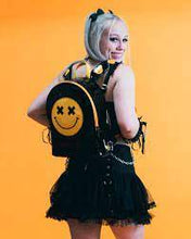 Carica l'immagine nel visualizzatore di Gallery, Yru Shoes Smiley Baqpaq
