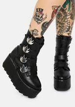 Carica l'immagine nel visualizzatore di Gallery, Yru Shoes Karma Flame Black
