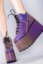 Carica l'immagine nel visualizzatore di Gallery, Yru Shoes Qozmo Reflective
