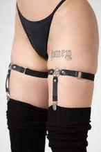 Carica l'immagine nel visualizzatore di Gallery, Killstar Star Strapped Gartes
