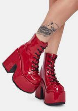 Carica l'immagine nel visualizzatore di Gallery, Demonia Cult Camel 203 Red Pat
