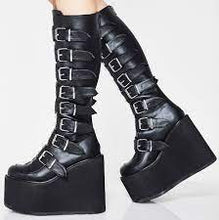 Carica l'immagine nel visualizzatore di Gallery, Demonia Cult Swing 815 Leather Black
