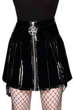 Carica l'immagine nel visualizzatore di Gallery, Killstar Furious Gloss PLeated Skirt
